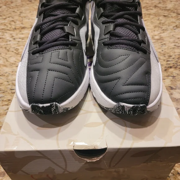 Nike Zoom Freak 5 Men New Size 10.5 - Picture 3 of 6